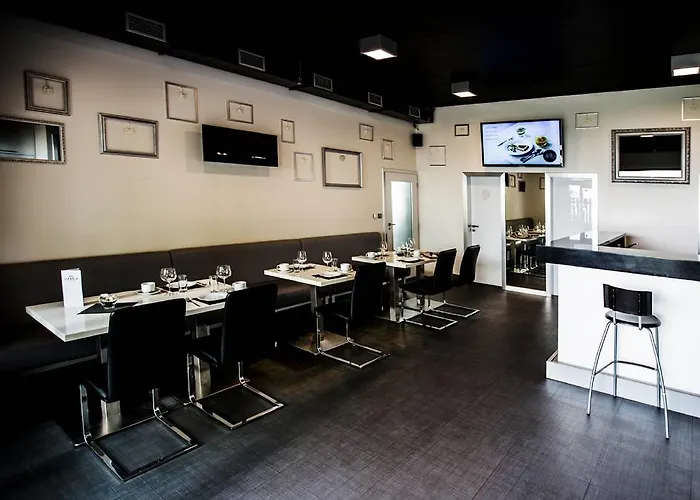 Ξενοδοχείο U Karla 3*