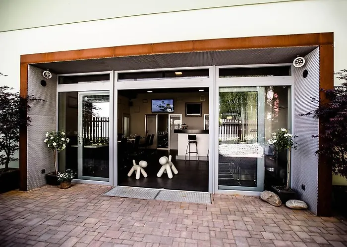 优卡拉酒店 3*
